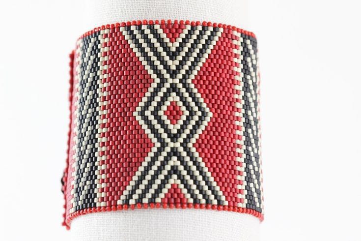 Beaded Maasai bracelet with snap closure
