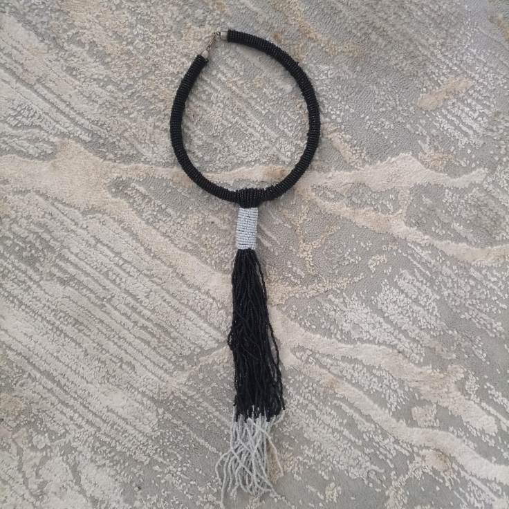 Black and white tie Maasai necklace